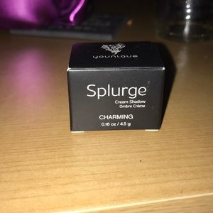 Younique cream shadow